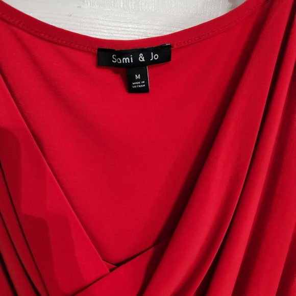 Red cowl neck sleeveless shell tank top - Picture 3 of 3